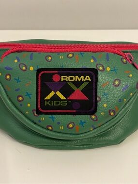 Kids Green Waist Bag with Pink Zipper